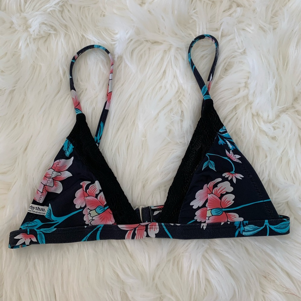 RHYTHM BIKINI TOP - SIZE S